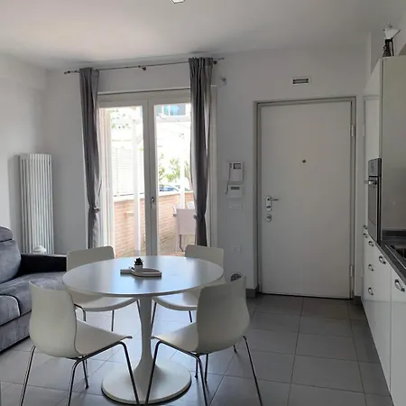 Casa Vacanze/soggiorno Lavoro A * Porto San Giorgio