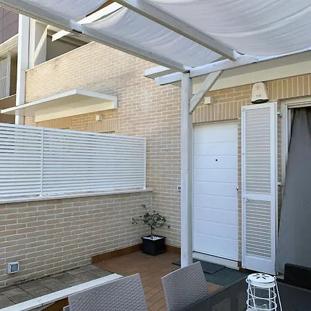 Casa Vacanze/soggiorno Lavoro A Apartment